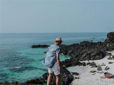 Cứ tưởng chụp ở nước ngoài, ai ngờ vùng biển trong vắt này lại nằm ngay ở Việt Nam mà lại còn rất dễ đi