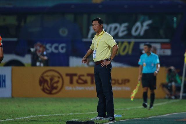HLV Lê Huỳnh Đức hé lộ nguyên nhân khiến Hà Đức Chinh sa sút