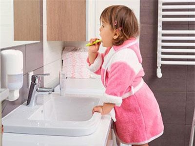 Mẹo hay để rèn cho con thói quen chải răng đúng cách