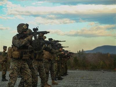 Tiểu đội súng trường biên chế ít nhất NATO có bao nhiêu người?