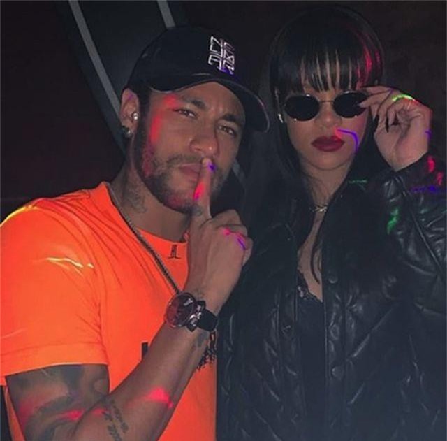 Neymar gây “bão” khi lộ ảnh tiệc tùng cùng nữ ca sĩ Rihanna