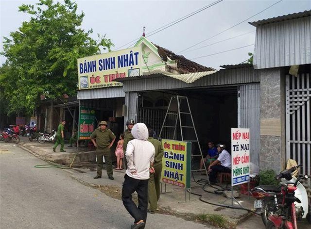 Nghệ An: Nghi án chồng đâm vợ, đốt nhà rồi lái xe tông vào tình địch