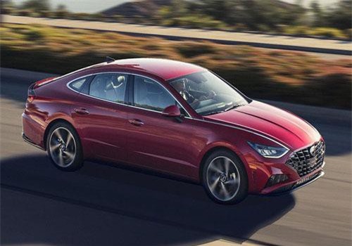 Hyundai Sonata 2020 'so găng' Toyota Camry: Mèo nào cắn mỉu nào?