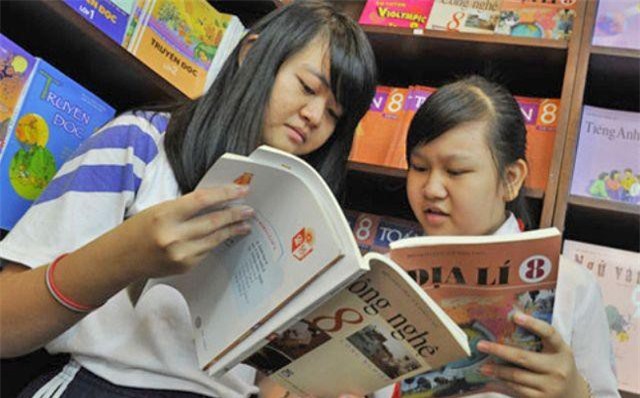 Bộ trưởng Nhạ “hứa” xoá độc quyền sách giáo khoa