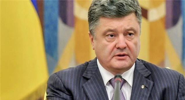Cựu Tổng thống Ukraine Poroshenko mất cả chức lẫn danh hiệu tỷ phú - 1