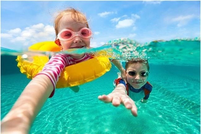 Mùa hè, trẻ thích đi bơi nhưng cũng có không ít ca đuối nước thương tâm: Làm gì để tránh tai nạn đuối nước khi cho trẻ đi bơi? - Ảnh 2.