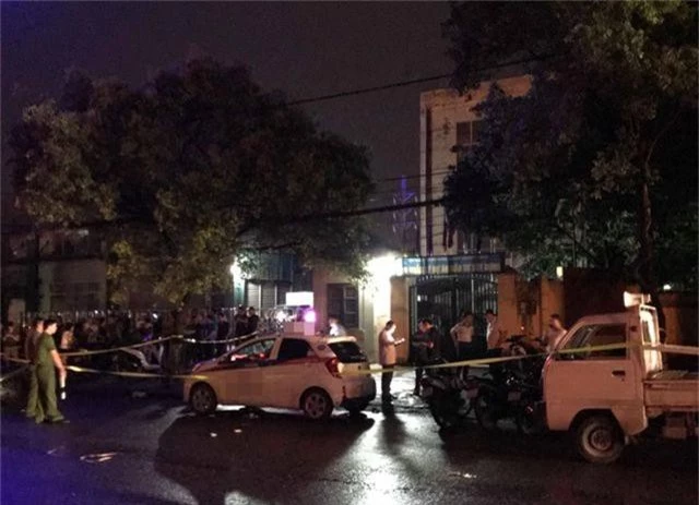 Hà Nội: Bắt giam người đàn ông nghi đâm trọng thương nữ tài xế taxi - 1 Hà Nội: Bắt giam người đàn ông nghi đâm trọng thương nữ tài xế taxi - 1