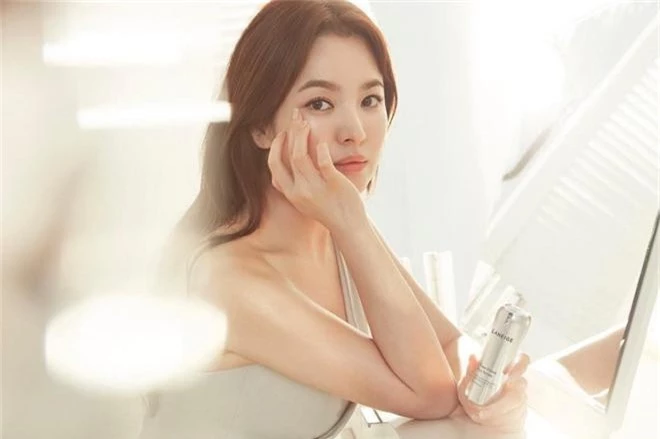 Khiến triệu người mê mẩn vì đẹp tựa nữ thần, nhan sắc ngoài đời của Song Hye Kyo trong mắt trẻ con ra sao? - Ảnh 5.