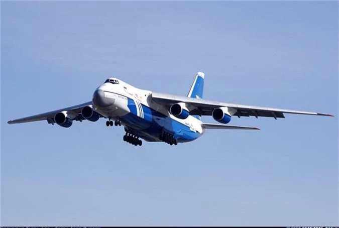 Soi ung vien “tong tien” sieu van tai co An-124 ve vuon-Hinh-11