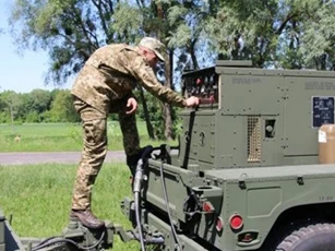 Cận cảnh radar phản pháo tối tân Mỹ vừa giao cho Ukraine