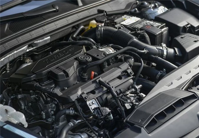 Động cơ trang bị trên Hyundai Sonata 2020 khá yếu so với những mẫu xe đối thủ.