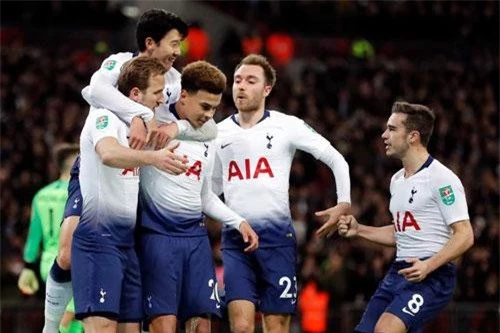 10. Tottenham. Giá trị thương hiệu: 758 triệu bảng.