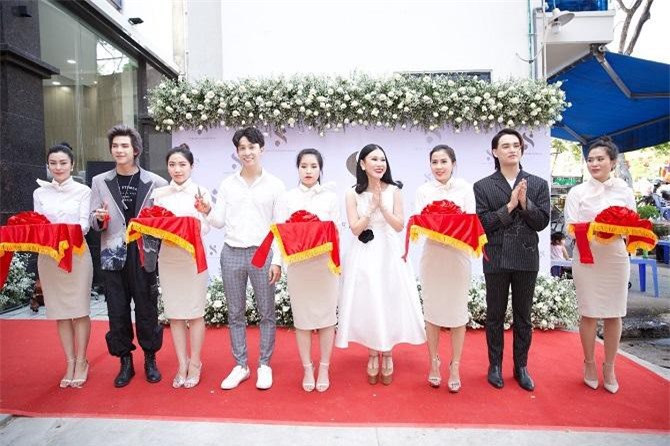 Sao Việt hội ngộ tại sự kiện khai trương thẩm mỹ viện Sophie International