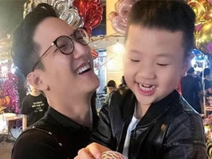 Giữa tâm điểm tin đồn sắp về chung một nhà với Minh Hà, Chí Nhân bất ngờ có động thái thân thiện với vợ cũ