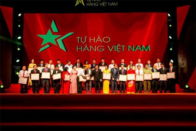 Central Group Việt Nam nhận bằng khen trong cuộc vận động “Người Việt Nam ưu tiên dùng hàng Việt Nam”