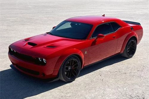 4. Dodge Challenger 2019 (giá khởi điểm: 27.295 USD).