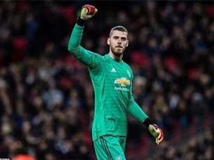 M.U chơi “rắn”, De Gea đã chốt tương lai