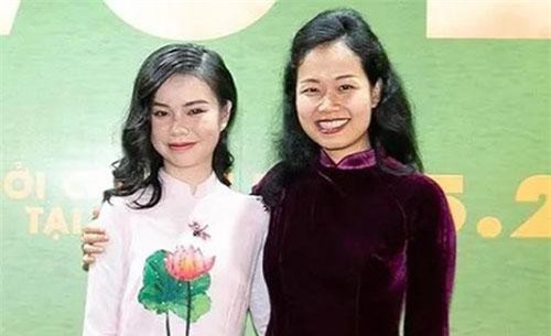 Mẹ diễn viên Trà My viết tâm thư cho con gái giữa "bão" dư luận về phim "Vợ ba"