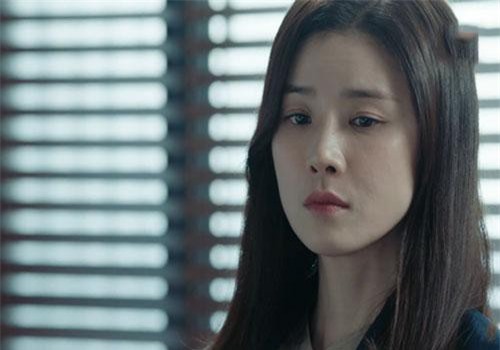 Chồng ngang nhiên dẫn bồ nhí về ăn ngủ tại nhà, vợ trẻ vẫn không dám ly hôn chỉ vì một lời đe dọa