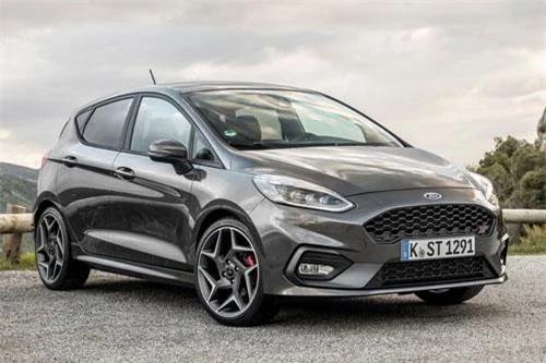 7. Ford Fiesta ST 2019 (giá khởi điểm: 21.340 USD).