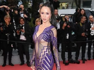 Ngọc Trinh và những mỹ nhân Việt mặc lố lăng tại Cannes: Hình thức xử phạt là gì?