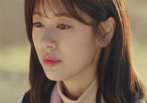 Bức thư đặt trên bàn kèm tờ giấy ly hôn đã ký sẵn của người vợ khiến anh chồng chết sững