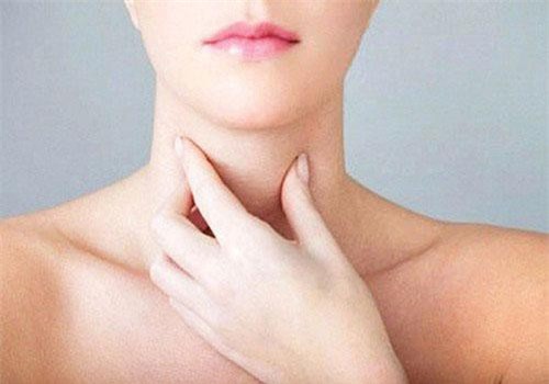10 nguyên nhân khiến bạn có nguy cơ bị suy tuyến giáp