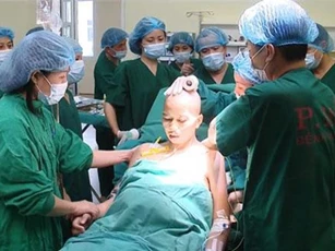 Sản phụ từ chối điều trị ung thư để sinh con