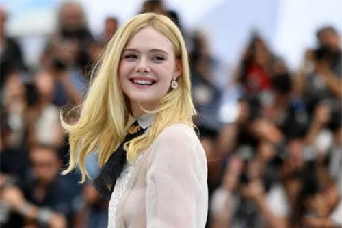 Vẻ đẹp mong manh tựa sương khói của ‘Cô tiên nước Mỹ’