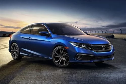 3. Honda Civic (doanh số: 203.103 chiếc).