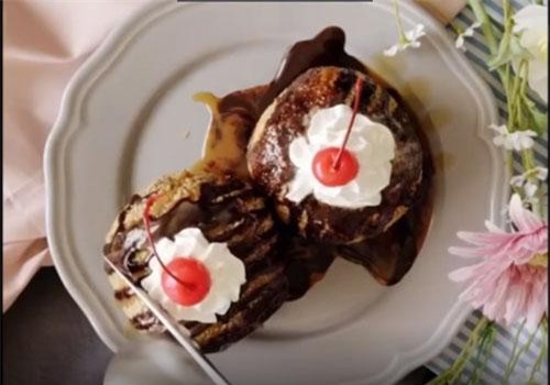 CLIP: Cách làm kem rán trong lạnh, ngoài nóng cực đơn giản