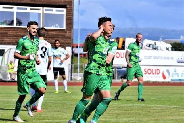 Tiền đạo Việt kiều Alexander Đặng tỏa sáng rực rỡ với cú đúp