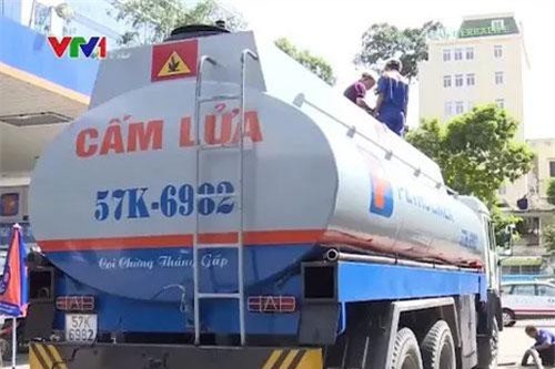 Việt Nam nhập hơn 800.000 tấn xăng dầu trong tháng 4