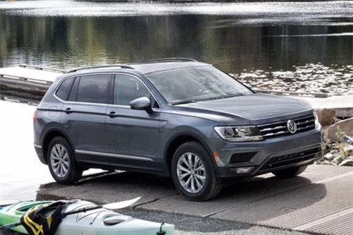 7. Volkswagen Tiguan (doanh số: 173.058 chiếc).