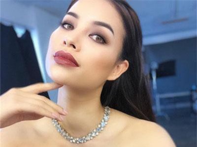 CHUYỆN SHOWBIZ (23/5): Phạm Hương "khoe" hình ảnh lọ kem mang tên mình, Quốc Trường lần đầu lên tiếng về tin đồn yêu Bảo Anh