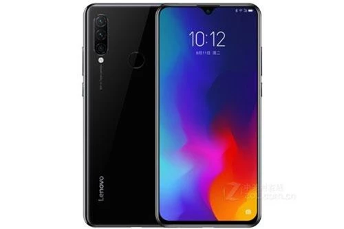 “Trái tim” của Lenovo Z6 Youth Edition là chip Qualcomm Snapdragon 710 (sản xuất trên tiến trình 10nm) lõi 8 với xung nhịp tối đa 2,2 GHz, GPU Adreno 616. RAM 4 GB/ROM 64 GB, RAM 6 GB/ROM 64 GB hoặc RAM 6 GB/ROM 128 GB, có khay cắm thẻ microSD với dung lượng tối đa 256 GB. Hệ điều hành Android 9.0 Pie, được tùy biến trên giao diện ZUI 11.