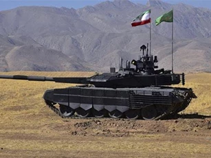 Choáng ngợp với sức mạnh “Đông Tây kết hợp” của Quân đội Iran