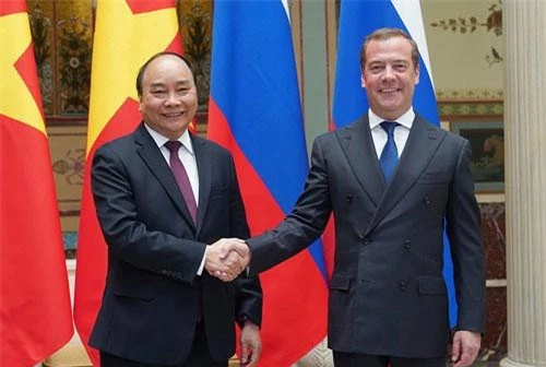 Thủ tướng Nguyễn Xuân Phúc và Thủ tướng Nga Dmitry Medvedev.