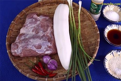 Sườn heo kho củ cải ngon đậm đà đưa cơm