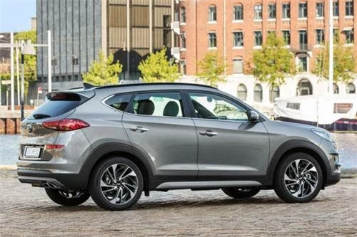 10. Hyundai Tucson (doanh số: 119.544 chiếc).