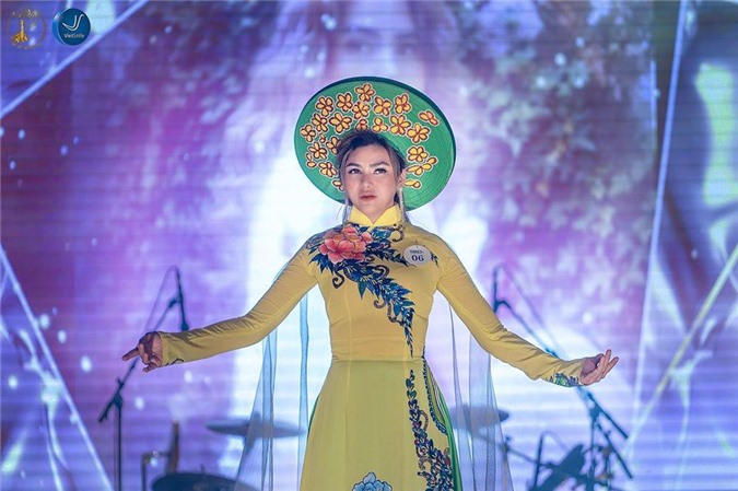 Nữ doanh nhân Hoàng Trang đoạt cú đúp lớn tại sân chơi Hoa hậu Doanh nhân Hoàn Vũ 2019