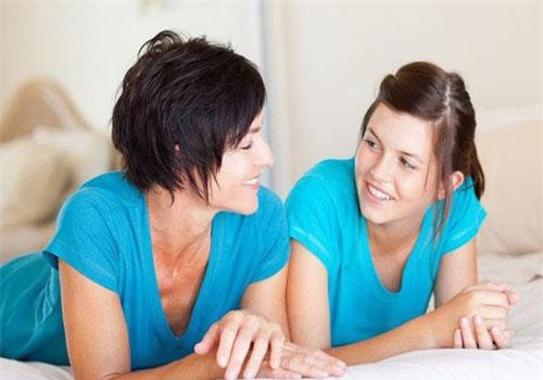 &#x110;i&#x1EC1;u cha m&#x1EB9; c&#x1EA7;n chu&#x1EA9;n b&#x1ECB; tr&#x1B0;&#x1EDB;c khi trao &#x111;&#x1ED5;i v&#x1EDB;i con v&#x1EC1; v&#x1EA5;n &#x111;&#x1EC1; quan h&#x1EC7; t&#xEC;nh d&#x1EE5;c