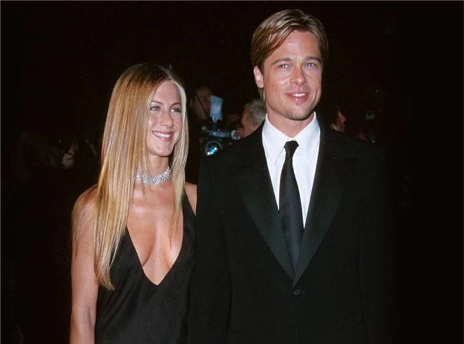 Jennifer Aniston chi hơn 1 triệu USD phẫu thuật thẩm mỹ để quay trở lại bên chồng cũ Brad Pitt? - Ảnh 3.