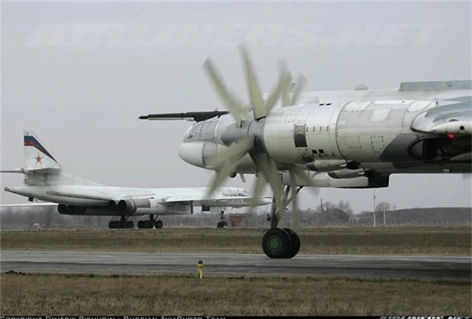 Nang cap mot thu, “phao dai bay” Tu-95MS manh gap van lan!-Hinh-4