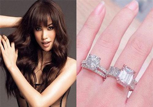 Phạm Hương tiếp tục khoe 2 nhẫn kim cương khủng, chuẩn bị làm "vợ người ta"?