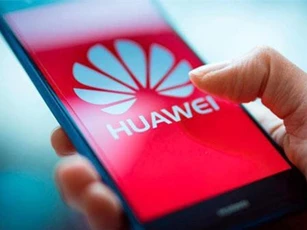 Sợ bị biến thành "cục gạch", các nhà bán lẻ xa lánh smartphone Huawei