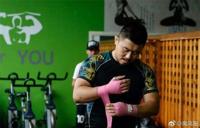 Sư phụ của Đinh Hạo lớn tiếng chỉ trích Từ Hiểu Đông