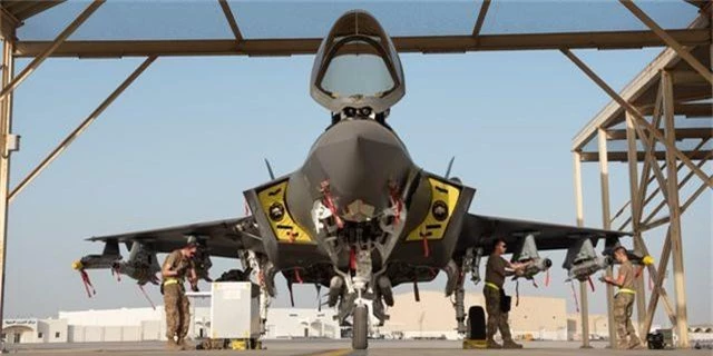 Máy bay F-35 của Mỹ trong chế độ “quái thú” thị uy tại Trung Đông - 1