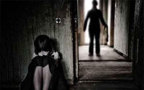 Uống rượu xong “làm bậy” với con gái chủ nhà