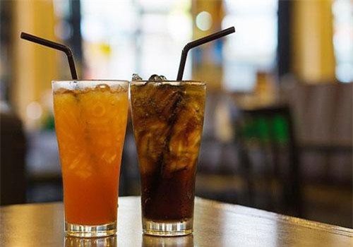 Nhiều người thích loại nước ép này và tưởng rằng rất tốt nhưng uống nhiều lại tăng nguy cơ tử vong sớm, tác hại còn hơn cả soda